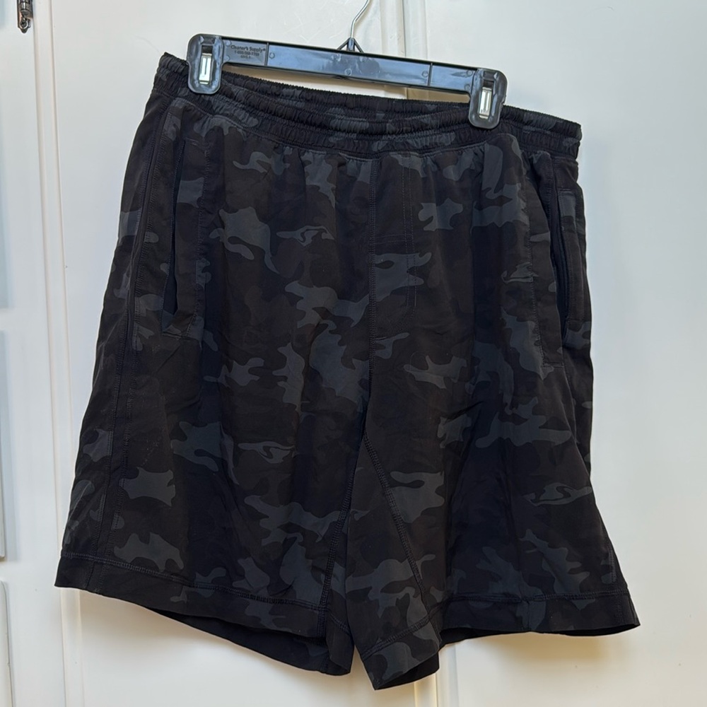 Mens lululemon 9" pace breaker shorts